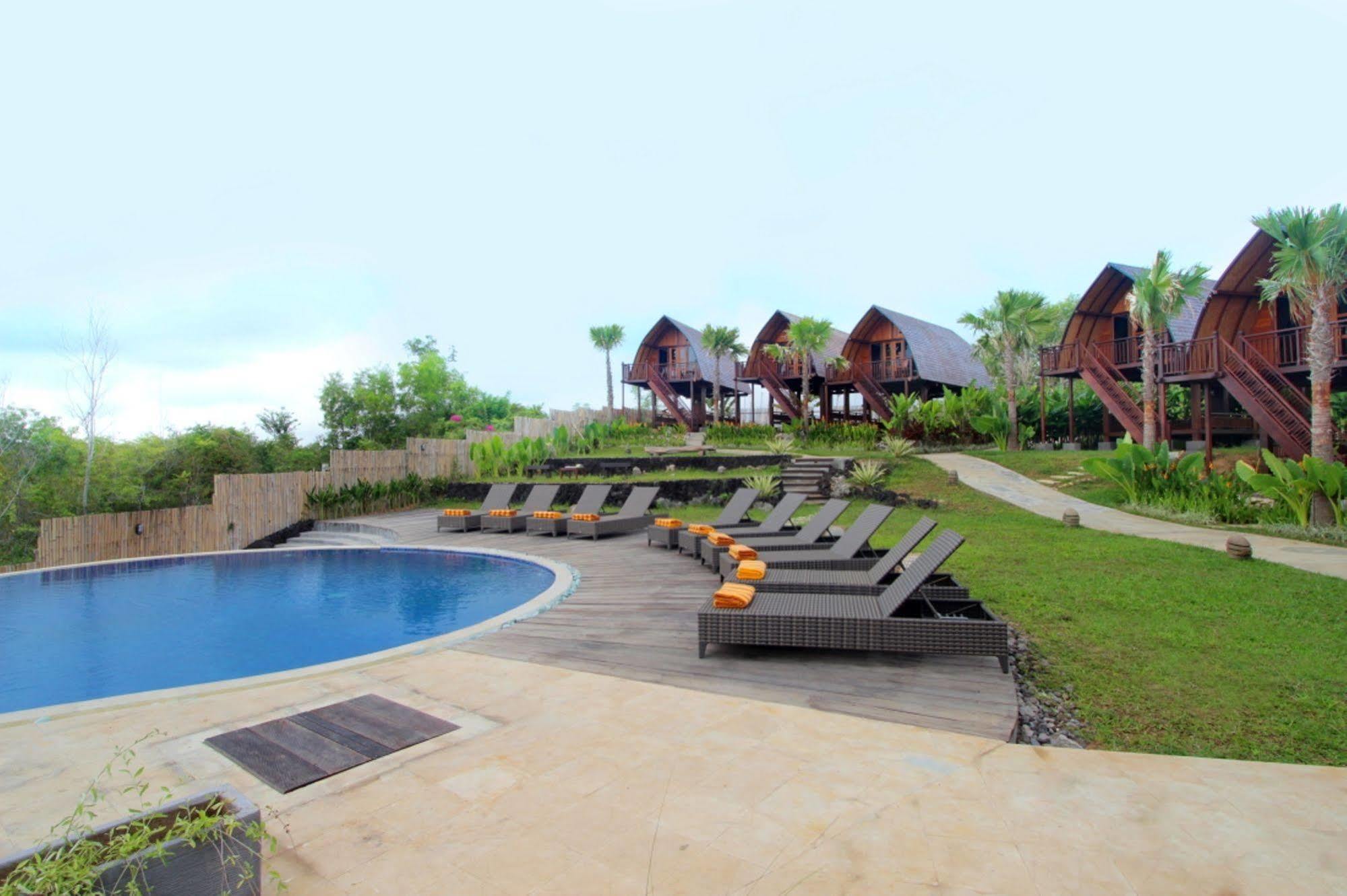 The Kirana Ungasan Villa Jimbaran  Exterior photo